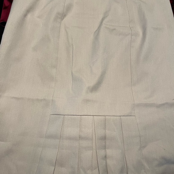 White House Black Market Skirts - Picture 7 of 8